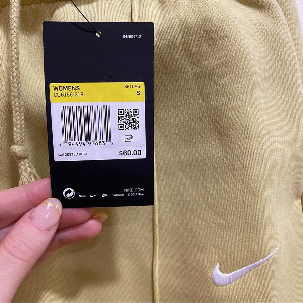 Nike high waisted wide leg sweatpants - Picture 4 of 8